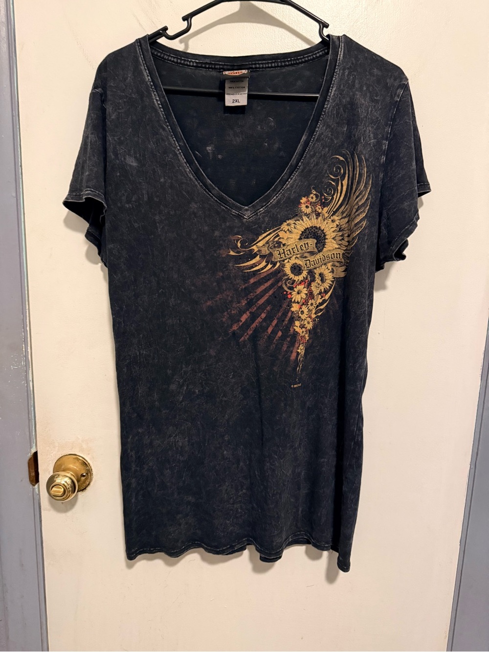 Harley-Davidson Vintage V-Neck Tee with Gold and Red Winged Graphic